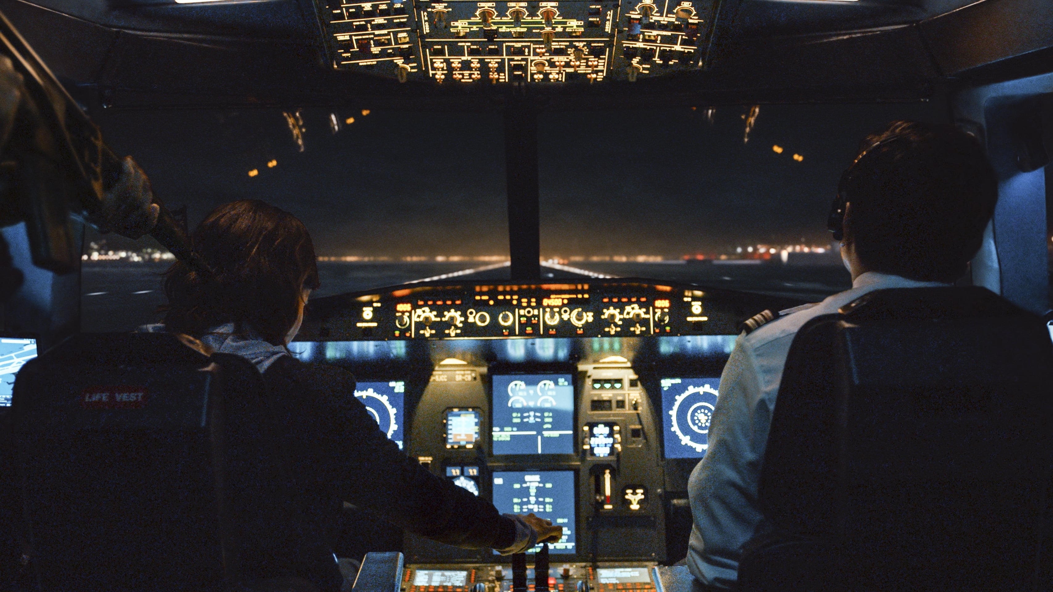 В ночь нетфликс. Дети смотрят в ночное небо. Disappear into the night. Пункт назначения в ночь. Into the night 1985.